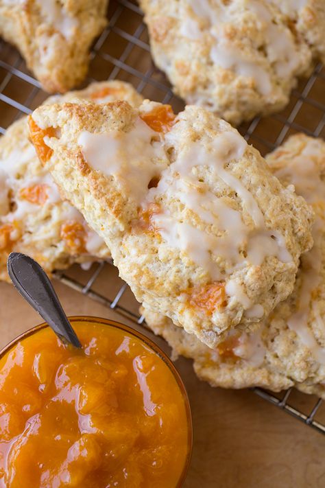 Lemon-Apricot Scones with Homemade Apricot Jam Jam Scones, Apricot Scones, Buttermilk Glaze, Fresh Apricots, Scone Recipes, Apricot Recipes, Scones Ingredients, Scones Recipe, Apricot Jam