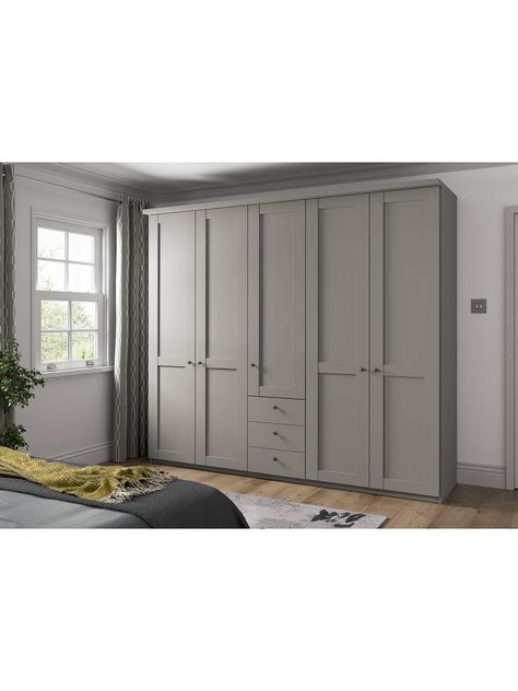 Cornice Detail, Grey Wardrobe, Bedroom Built In Wardrobe, Triple Wardrobe, Storage Solutions Bedroom, Wardrobe Door Designs, Fitted Wardrobes, Mirrored Wardrobe, Pebble Grey