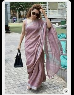 Kangna Ranaut Saree, Kangana Ranaut Saree, Formal Saree, Sari Design, Kangana Ranaut, Wedding Sari, Simple Sarees, Linen Saree, Party Kleidung