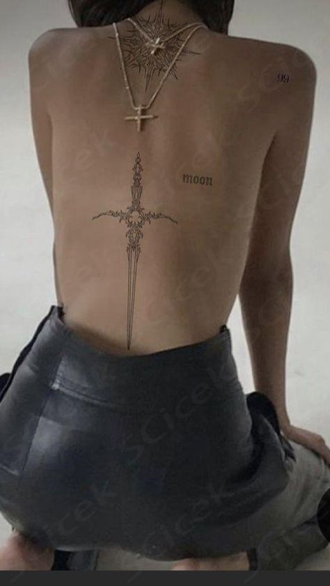 Back Tatooed Girl Aesthetic, Dagger Back Tattoo Women, Dagger Spine Tattoos For Women, Back Cross Tattoo Women, Grunge Back Tattoo, Cybersigilism Spine Tattoo, Spine Tatoos Woman, Arrow Back Tattoo, Cross Spine Tattoo