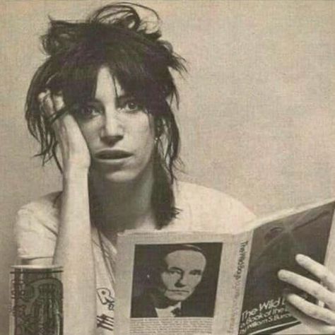 Patti Smith Robert Mapplethorpe, Great Philosophers, Robert Mapplethorpe, Women Of Rock, Love This Pic, Riot Grrrl, Patti Smith, I'm With The Band, Foto Inspiration