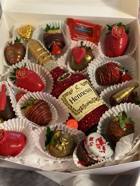 Wine Treat Box Ideas, 21 Birthday Chocolate Strawberries, Liquor Strawberries, Valentines Treat Boxes Sweets, Valentines Baskets, Gender Reveal Cake Pops, Valentine Basket, Valentine Chocolate Covered Strawberries, Alcohol Cake