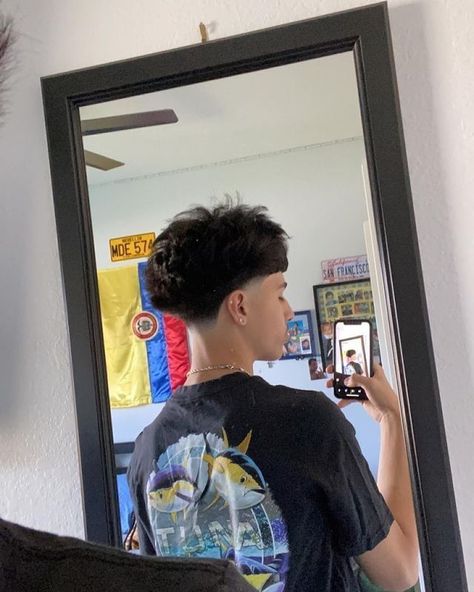 Low Fade Long Hair, Edgar Cut Hair, Skin Fade Hairstyle, Messy Hair Boy, Taper Fade Short Hair, Low Taper Fade Haircut, Taper Fade Curly Hair, Short Hair For Boys, Muka Lelaki