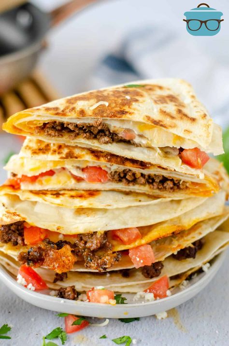 Have fun with your tortillas and make this twist on a Taco Quesadilla! Easy ingredients help this folded hack come together easily. Flavorful and fun! Quesadilla Maker Recipes, Taco Quesadillas, Taco Quesadilla, Quesadilla Recipes Beef, Tortilla Hack, Quesadilla Recipes Easy, Yummy Sandwiches, Recipes Tiktok, Taco Ingredients