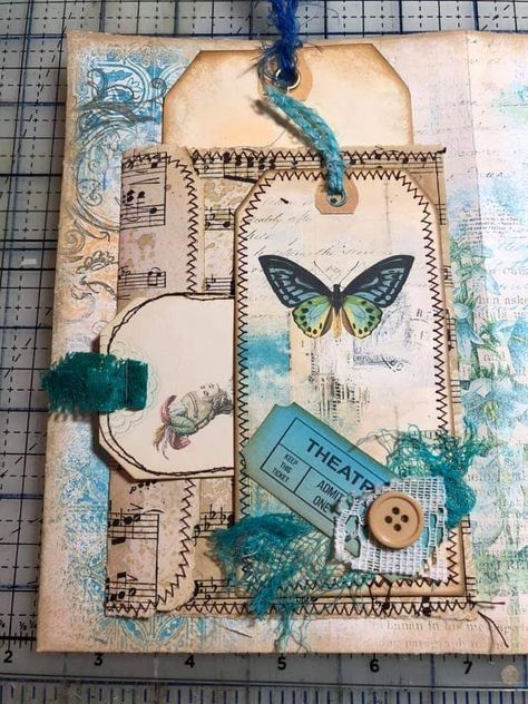 Junk Journal Pages Ideas Layout, Journal Pockets, Handmade Journals Diy, Journal Tags, Journal Handmade, Diy Journal Books, Scrapbook Tag, Journal Vintage, Art Journal Techniques