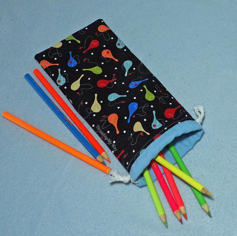 Easy Sew Pencil Pouch | This easy pencil case is great for your grandson or granddaughter to take to school! Pencil Pouch Pattern, Pencil Pouch Diy, Pencil Case Tutorial, Pencil Case Sewing, Cherry Party, Drawstring Bag Tutorials, Sew Bag, Shoebox Ideas, Fabric Basket Tutorial