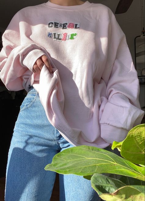 Light Pink Sweatshirt Outfit, Pink Sweatshirt Outfit Aesthetic, Pink Oversized Sweatshirt, Oversized Pink Sweatshirt For Everyday, Pink Sweatshirt Outfit, Oversized Pink Hoodie, Cozy Pink Crew Neck Hoodie, Pink Oversize Sweatshirt For Streetwear, Oversized Pink Cozy Sweatshirt