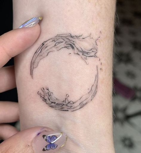 Nil Desperandum Tattoo, Round Wave Tattoo, Koi In Water Tattoo, Water Spirit Tattoo, Water Circle Tattoo, Sea Foam Tattoo, Water Bender Tattoo, Round Shoulder Tattoo, Water Splash Tattoo