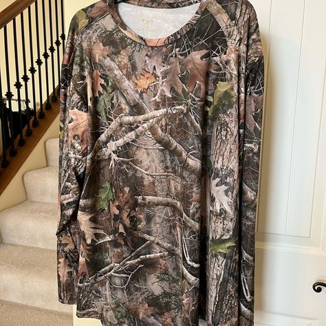 :: Size 2xl Men’s Truetimber T-Shirt :: Performance Long Sleeve Camo Kanati Tee :: Round Neckline, Antiodor, Quick Dry :: 90% Polyester 10% Spandex :: New With Tags No Pet No Smoke Home Long Sleeve Activewear, Camo Long Sleeve, Red Long Sleeve Tops, Camo Shirt, Layered Long Sleeve, Layered Shirts, Turtleneck Shirt, Real Tree, Thermal Long Sleeve