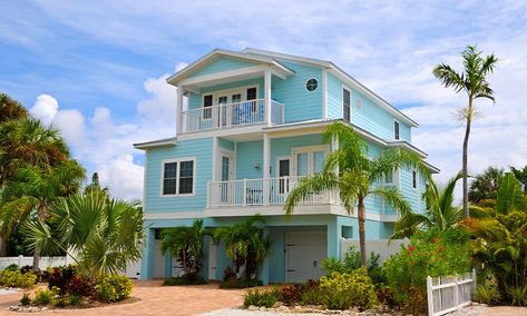 Exterior paint indian house colour combination outside with a refreshing turquoise blue colour scheme Tropical Home Exterior, Coastal Cottage Exterior, Home Colour Design, Ideas For House, Florida Cottage, House Colour, Cladding Design, Brick Cladding, Cottage Exterior