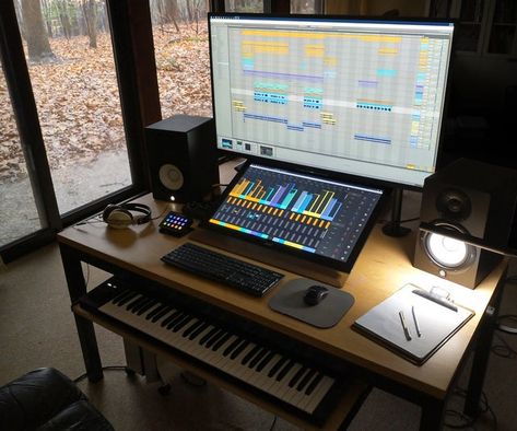 Home Studio Desk, Home Recording Studio Setup, Recording Studio Setup, Home Studio Ideas, Home Music Rooms, Gaming Design, Audio Studio, Recording Studio Design, Recording Studio Home