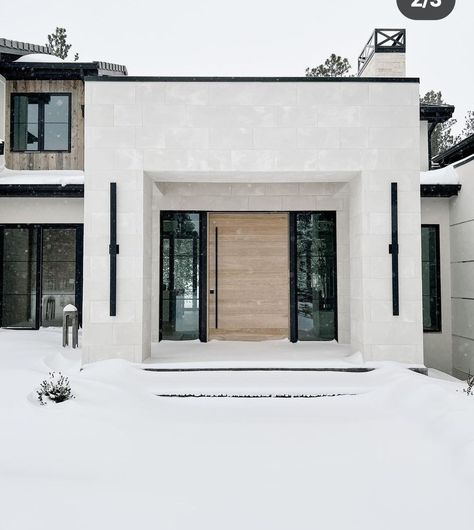 Limestone Wash Exterior, Stucco And Stone Exterior Modern, Modern Stucco House Exterior, Limestone Exterior Color Schemes, Modern Organic Exterior Home, White Limestone House Exterior, Smooth Stucco Exterior House, Light Stone House Exterior, Modern European Exterior