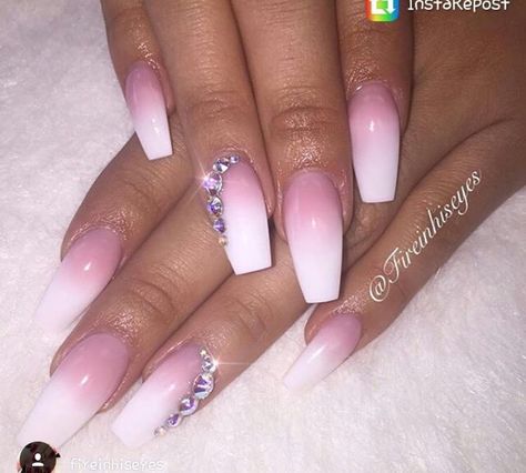 ... Ombre Stiletto Nails Short, Ombre Powder Nails, Powder Nails Short, Ombre Stiletto Nails, Stiletto Nails Short, Tammy Taylor, White Powder, Nails Short, Powder Nails