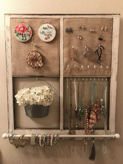 Old window turned into jewelry organizer Window Frame Jewelry Display, Old Window Jewelry Holder, Window Jewelry Holder, Window Jewelry, Frame Jewelry Organizer, Boho Jewelry Diy, Vintage Jewelry Diy, Window Crafts, Appartment Decor