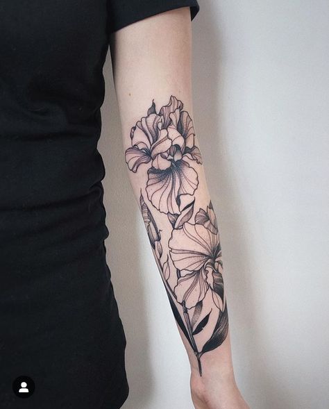 Plants Graphic, Graphic Illustration Art, Inner Bicep Tattoo, Iris Tattoo, Beautiful Flower Tattoos, Forearm Tattoo Design, Small Home Decor, Floral Tattoo Sleeve, Full Body Tattoo