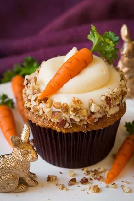 Cupcake Receptek, Cupcake Cream, Carrot Spice Cake, Cupcakes With Cream Cheese Frosting, Carrot Cake Cupcakes, Carrot Cupcakes, Best Carrot Cake, Torte Cupcake, Easter Baking