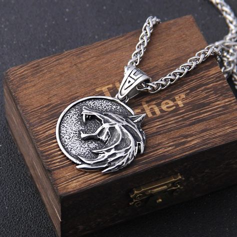 The Wizard wolf head pendant necklace for Geralt with a The Wild Hunt 3 Figure TV - Payhip Witcher Medallion, Punk Mode, The Wild Hunt, Vikings Jewelry, Fish Hook Bracelet, Sea Turtle Bracelet, Fish Hook Necklace, Whale Necklace, Shark Earrings