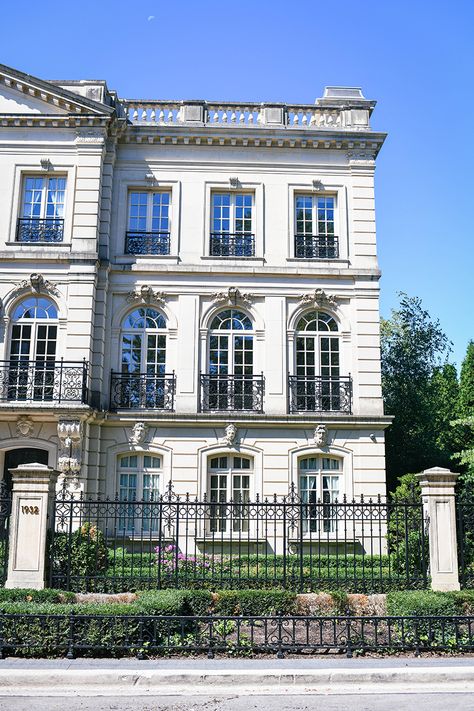 Palace Interior Design, Neoclassic Architecture, Luxury Palace, French Buildings, Classic Facade, French Neoclassical, Townhouse Exterior, Architectural Orders, Architectural Ideas