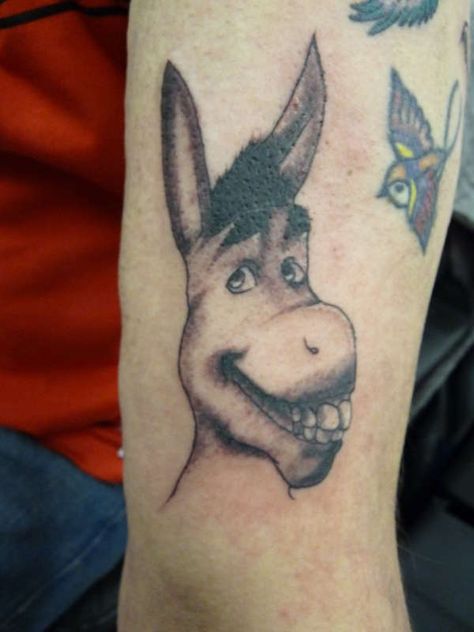 Donkey Tattoo, Shrek Donkey, Medusa Tattoo, Cartoon Tattoos, The Donkey, Shrek, Art Tattoo, Tattoos, Art