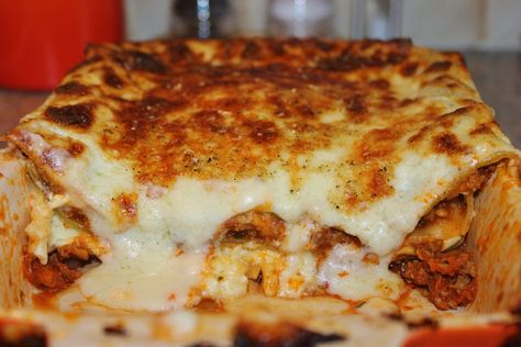 Spiced Lamb Lasagne with a Super Cheesy Layer | Homemade With Mess Mushroom Lasagne, Minced Lamb, Edam Cheese, French Loaf, Spiced Lamb, Lasagne Sheets, Oven Top, Lasagne Recipes, Mint Sauce