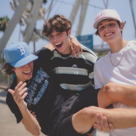 sturniolo triplets Triplet Babies, Fangirl Problems, Most Beautiful People, Sturniolo Triplets, Triple Threat, Hottest Guy Ever, Best Youtubers, Albert Einstein, Fangirl