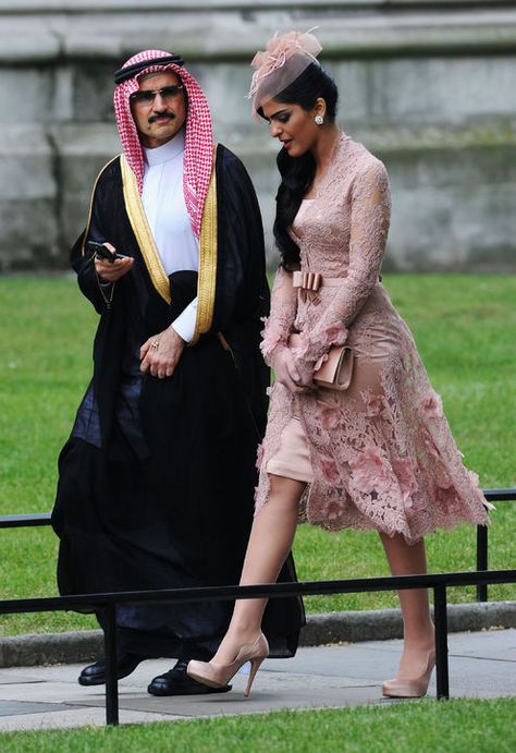 Princess Ameerah of Saudi Arabia at Prince William and Kate Middleton's wedding Princess Ameerah, Kate Und William, William E Kate, Kate Middleton Wedding, Wedding Carriage, Princess Letizia, Lace Coat, Gown Plus Size, Prince Albert