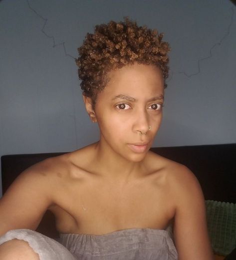 Twa Hair Color, Tapered Twa Hairstyles, Short Hair Color Highlights, Tapered Hairstyles, Brown Natural Hair, Short Black Natural Hairstyles, Natural Haircuts, 4a Natural Hair, Pretty Short Hair