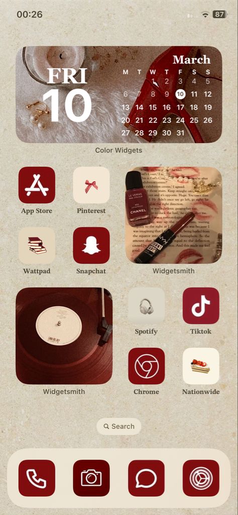 colour scheme red and beige, all pics used from pinterest :) Iphone Homescreen Customization, Red Ios Aesthetic, Red Iphone Home Screen Layout, Dark Red And Beige Wallpaper, Home Screen Layout Iphone Aesthetic Red, Red And Beige Phone Theme, Red And Cream Wallpaper Aesthetic, Red Beige Aesthetic Wallpaper, Red Themed Homescreen