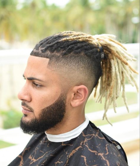 Dread Fade Haircut, Undercut Dreads Men, High Top Dreads Men Fade Haircut, Deadlock Hair Hairstyles, Dread Undercut, Dreadlock Hairstyles For Men Medium, Drop Fade Dreads, Deadlocks Hairstyles, Hightop Dreads Styles Men