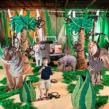 Deluze Safari Set the Stage Kit Diy Kids Party Decorations, Jungle Theme Decorations, معرض فني, Jungle Decorations, Jungle Theme Parties, Jungle Birthday Party, Jungle Safari Party, Safari Decorations, Safari Theme Party