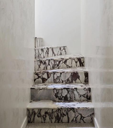 Tamsin Johnson, Marble Stairs, Home Decoration Ideas, Interior Stairs, Staircase Design, Local Design, Stairs Design, Australian Design, Ideas Photo