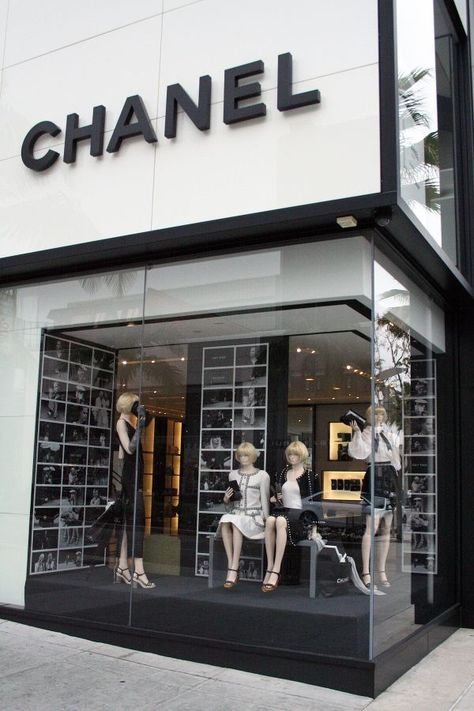 Design Café, Chanel Outlet, Chanel Store, Store Window, Rodeo Drive, Boutique Interior, Shop Front, Retail Therapy, Vintage Chanel