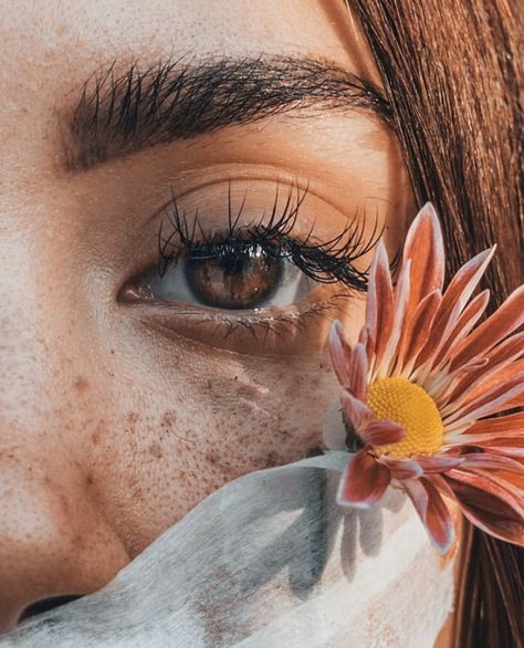 Art Photography Portrait, Photographie Portrait Inspiration, Creative Portrait Photography, Eye Photography, Face Photography, Aesthetic Eyes, Color Pencil Art, Creative Portraits, Realistic Drawings