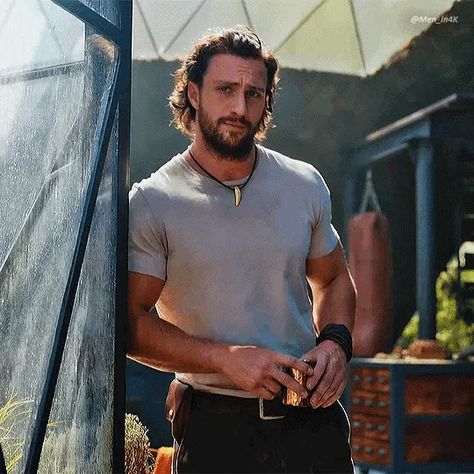 Aaron Taylor Johnson Gifs, Aaron Taylor Johnson Long Hair, Kraven The Hunter Aaron Taylor Johnson, Aaron Taylor Johnson Kraven, Aaron Taylor Johnson Bullet Train, Sergei Kravinoff, Aaron Taylor Johnson Shirtless, Kraven The Hunter, Taylor Johnson