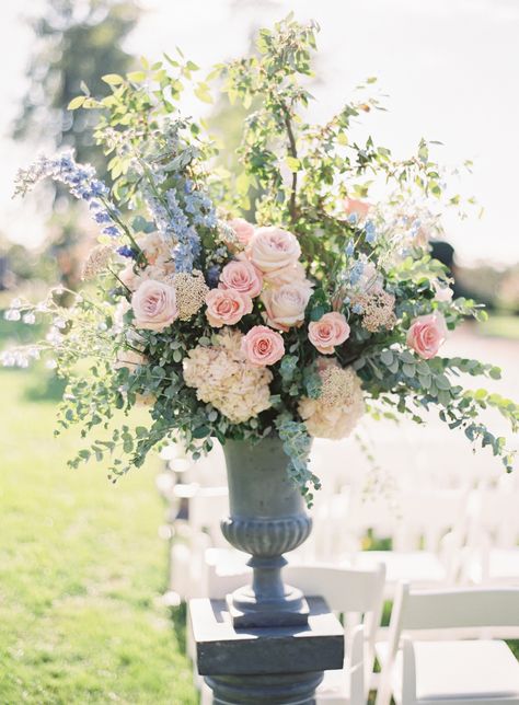 Church Wedding Flowers, Aisle Flowers, Church Flower Arrangements, Beautiful Wedding Flowers, Church Flowers, Wedding Colors Blue, Tall Vase, Diy Wedding Flowers, Ceremony Flowers