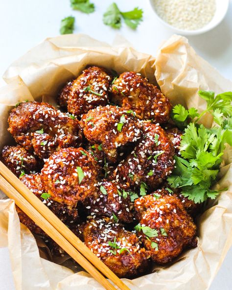 Hoisin Cauliflower Bites – It's All Good Vegan Hoisin Cauliflower, Vegetable Side Dishes Healthy, Crispy Cauliflower, Cauliflower Bread, Asian Meals, Plant Based Recipes Dinner, Healthy Vegan Dinner, Cauliflower Bites, Panko Bread Crumbs