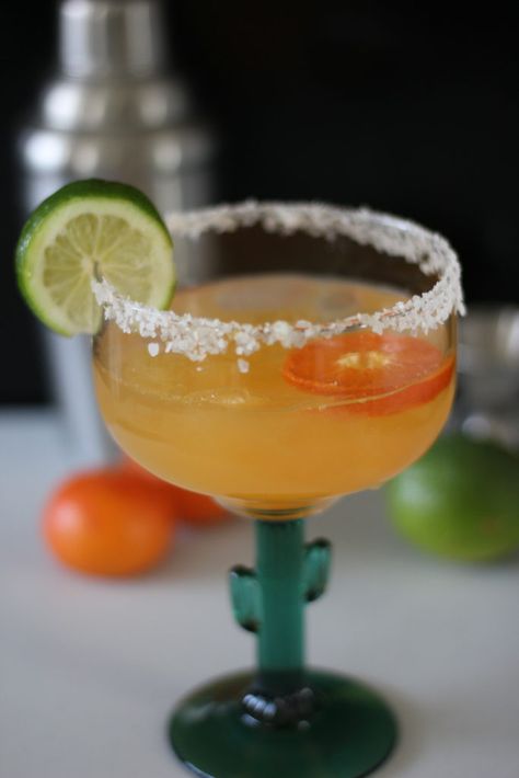 Mandarin Cream Margarita, Recipes Using Mandarin Oranges, Mandarin Cocktail Drink Recipes, Spicy Mango Margarita, Margarita Ville, Mango Jalapeno Margarita, Jalepeno Mango Margarita, Lemon Margarita, Mandarin Juice