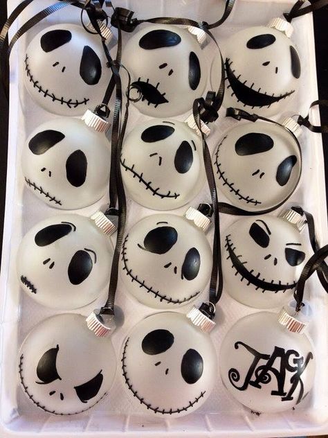 Jack Skellington Ornaments, Nightmare Before Christmas Tree, Nightmare Before Christmas Ornaments, Nightmare Before Christmas Decorations, Navidad Diy, Halloween Ornaments, The Nightmare Before Christmas, Disney Films, Disney Christmas