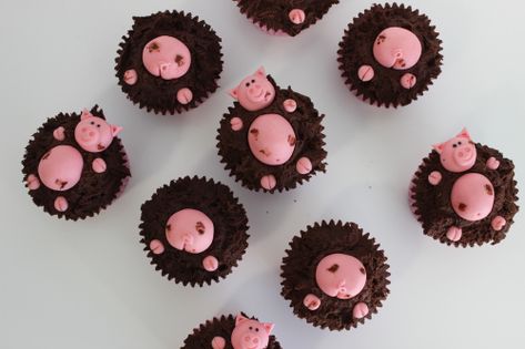 Cake Trolley, Pigs In The Mud, Mud Cupcakes, Cupcake Decorating Techniques, Crockpot Meatloaf Recipes, Pig Cupcakes, Crockpot Meatloaf, Pig In Mud, Fancy Cupcakes