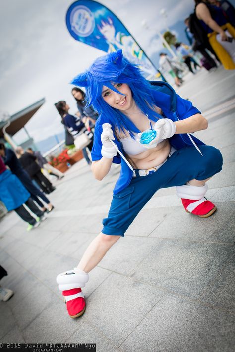 Sonic the Hedgehog Sonic Cosplay Ideas, Sonic The Hedgehog Cosplay, Shadow Cosplay, Sonic Cosplay, Sonic Costume, Sonic Movie, Cosplay Pictures, 2024 Ideas, Matching Costumes