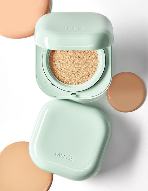 Laneige Neo Cushion, Korean Makeup Brands, Cushion Makeup, Makeup Korea, Bb Cushion, Alat Makeup, Light Foundation, Covering Dark Circles, Makeup Package