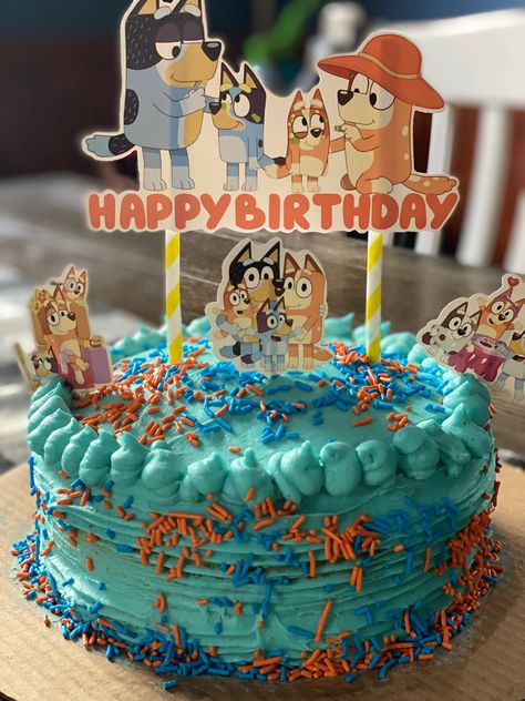 Bluey Cake With Figurines, Fiesta Bluey, Moist Vanilla Cake, 8 Birthday, Bluey Party, Icing Cake, Bluey Birthday, Birthday Party Food, Birthday Themes