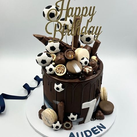 Football themed chocolate cake Types Of Birthday Cakes, Football Themed Cakes, Hen Party Cakes, Chocolate Footballs, Football Cake Toppers, Cake Decorating Party, Football Birthday Cake, 80 Birthday Cake, Personalised Chocolate