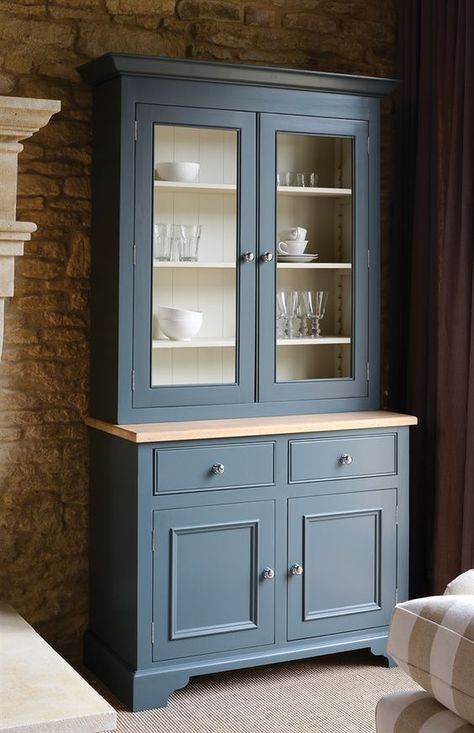 Diy Kast, Dining Room Dresser, Painted China Cabinets, Painted Cupboards, Kitchen Dresser, Diy Furniture Renovation, Furniture Renovation, Refurbished Furniture, Furniture Restoration