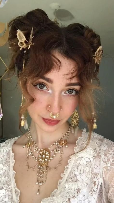 @k.aila.n Character Hair Inspiration, Fairy Hair Inspiration, Fantasy Short Hairstyles, Fae Aesthetic Hairstyles, Fairy Halloween Decorations, Whimsical Hairstyles Short, Fairy Hairstyles Short Hair, Ren Fair Hairstyles For Short Hair, Fairy Hairstyles Shoulder Length