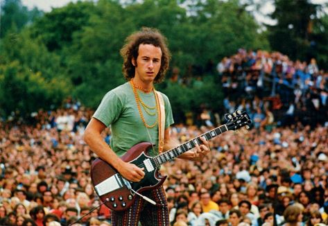 Robby Krieger 1968 Robbie Krieger, Ucla Film School, Robby Krieger, Happy 76th Birthday, Door Picture, Rock Guitarist, 60s Music, Guitar Pics, Rock Festivals