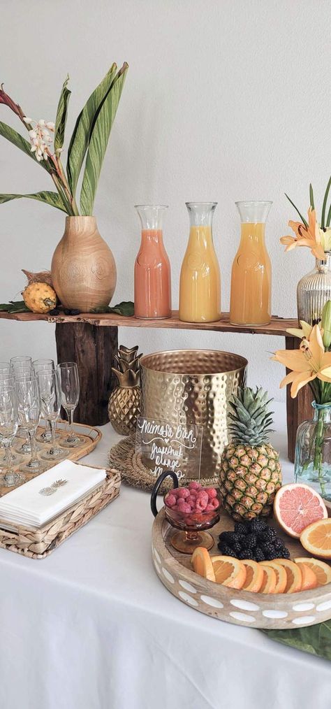 Wedding Shower Tropical Theme, Bridal Shower Ideas Tropical, Tropical Bridal Shower Ideas Decor, Classy Tropical Bridal Shower Ideas, Summer Boho Bridal Shower Ideas, Hawaiian Themed Engagement Party, Tropical Theme Bridal Shower Decor, Hawaii Themed Bridal Shower Ideas, Beach Theme Couples Shower Party Ideas