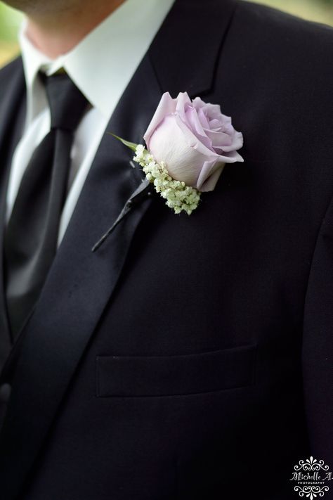 Lilac Rose Boutonniere Picture by @michelleaphotog Black White Lilac Wedding, Black Suit Lilac Tie, Lilac And Black Wedding, Purple Rose Boutonniere, Purple Boutonniere, White Wedding Suit, Rose Boutonniere, Wedding Bouquets Bride, Lilac Wedding