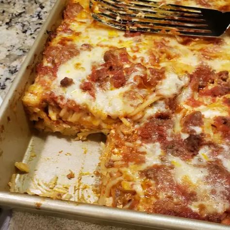 Baked Spaghetti with Ground Beef Spaghetti With Ground Beef, Westminster Maryland, Baked Spaghetti Recipe, Spaghetti Casserole, Cheese Curds, Baked Spaghetti, Spaghetti Pasta, Cheese Pasta, Spaghetti Recipes