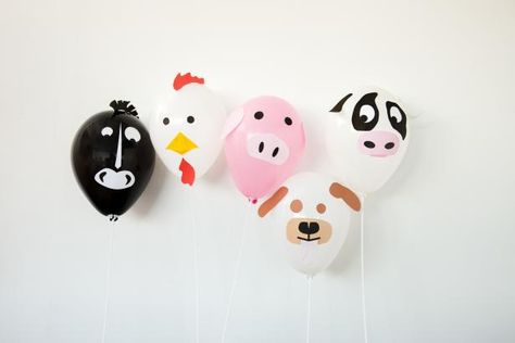 Calling All Party Animals! DIY Farm-Themed Balloon Animals Farm Animal Balloons, Toddlers Crafts, Giant Bubble Wands, Animal Balloons, Recycled Crayons, Animals Party, Creative Kids Crafts, Diy Balloon, Party Animals